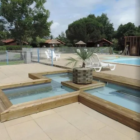 Campingplatz Bois 4 Domaine Les Epinettes Saint-Gervais (Vendee)