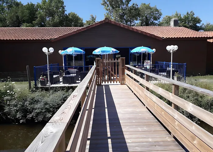 Bois 4 Domaine Les Epinettes * Saint-Gervais (Vendee)