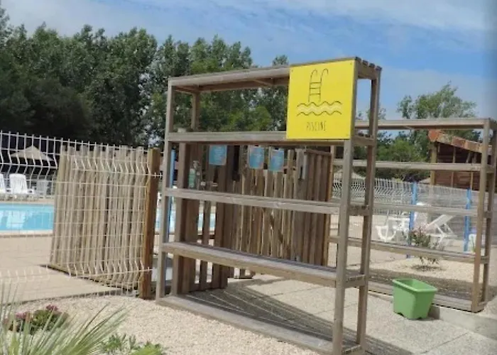 Bois 4 Domaine Les Epinettes Camping *